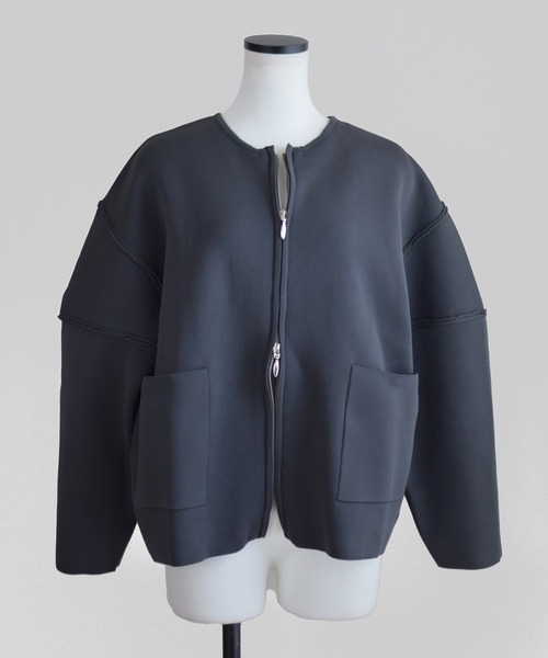 Marient(マリエント)の「ボリュームショルダージップCD(カーディガン/ボレロ・レディース・ライトグレー/チャコール・FREE)」の5枚目の写真