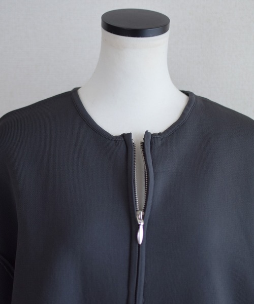 Marient(マリエント)の「ボリュームショルダージップCD(カーディガン/ボレロ・レディース・ライトグレー/チャコール・FREE)」の8枚目の写真