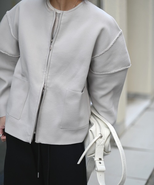 Marient(マリエント)の「ボリュームショルダージップCD(カーディガン/ボレロ・レディース・ライトグレー/チャコール・FREE)」の14枚目の写真