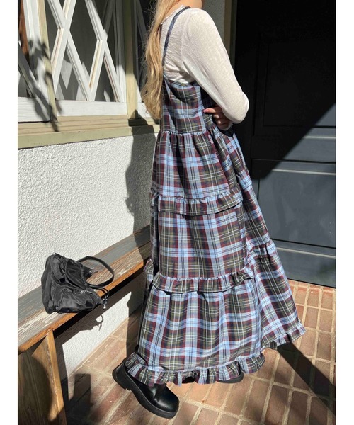 WC(ダブル シー)の「《EC限定★》ボリュームティアードキャミワンピース(ワンピース・レディース・ブルー/レッド/アイボリー・FREE)」の9枚目の写真