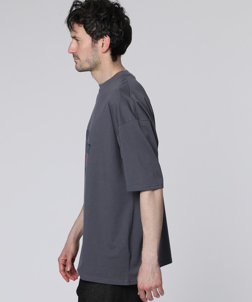 Psycho Bunny（サイコバニー）の「[WEB限定]グラフィックロゴ ワイドリラックスTシャツ（Tシャツ/カットソー・メンズ・チャコールグレー/ブラック・SMALL/MEDIUM/LARGE/X-LARGE）」の13枚目の写真