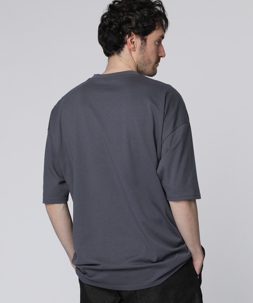 Psycho Bunny（サイコバニー）の「[WEB限定]グラフィックロゴ ワイドリラックスTシャツ（Tシャツ/カットソー・メンズ・チャコールグレー/ブラック・SMALL/MEDIUM/LARGE/X-LARGE）」の12枚目の写真