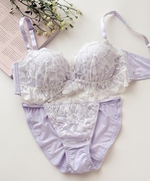 《リズシャルメル》ホワイトトライアングルブラセットUSサイズ:ブラM /タンガS 2116007018141.jpg