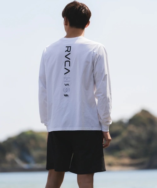 RVCA(ルーカ)の「RVCA メンズ RVCA ESCAPE SFLT 長袖サーフTシャツ 【2025年春夏モデル】/ルーカ水陸両用吸水速乾UV長袖ラッシュガード(水着)(ラッシュガード・メンズ・ブラック/グレー系その他/ホワイト・SMALL/MEDIUM/LARGE/X-LARGE)」の1枚目の写真