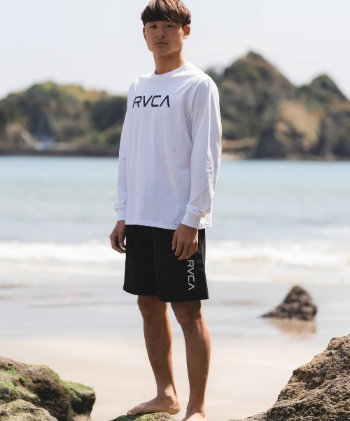RVCA(ルーカ)の「RVCA メンズ RVCA ESCAPE SFLT 長袖サーフTシャツ 【2025年春夏モデル】/ルーカ水陸両用吸水速乾UV長袖ラッシュガード(水着)(ラッシュガード・メンズ・ブラック/グレー系その他/ホワイト・SMALL/MEDIUM/LARGE/X-LARGE)」の4枚目の写真