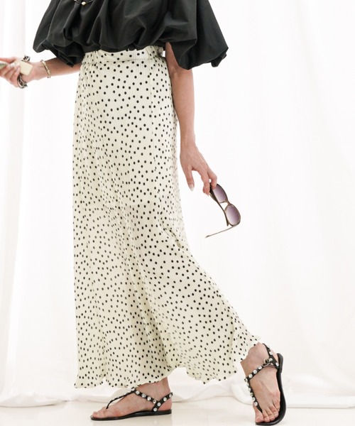 a lot of love(ア ロット オブ ラブ)の「メローロックフリル ドット柄スカート(スカート・レディース・オフホワイト/ブラック・FREE)」の2枚目の写真