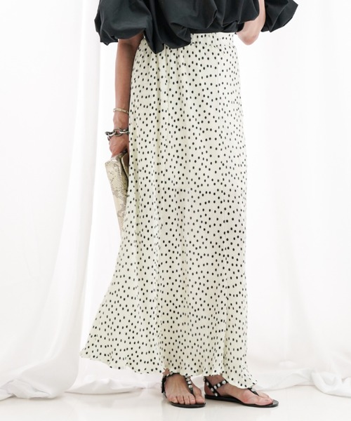 a lot of love(ア ロット オブ ラブ)の「メローロックフリル ドット柄スカート(スカート・レディース・オフホワイト/ブラック・FREE)」の3枚目の写真