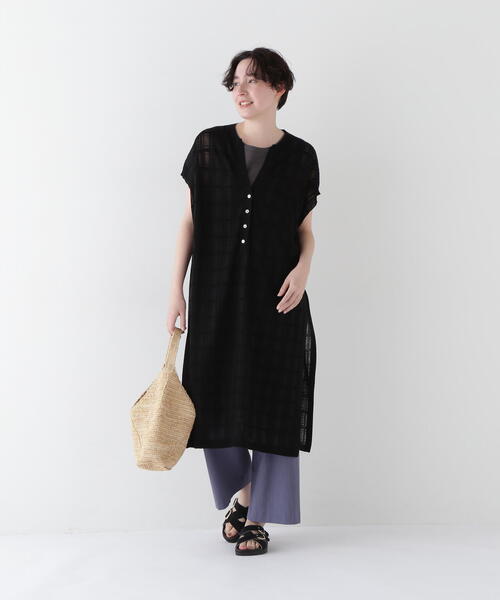human woman(ヒューマンウーマン)の「◆【ウォッシャブル】【WEB・一部店舗限定】シアーチェックニットワンピース(ワンピース・レディース・ブラック/ブルー・MEDIUM)」の8枚目の写真