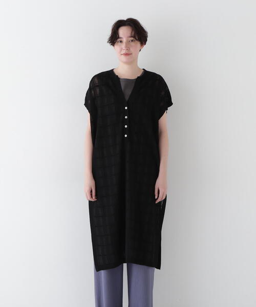 human woman(ヒューマンウーマン)の「◆【ウォッシャブル】【WEB・一部店舗限定】シアーチェックニットワンピース(ワンピース・レディース・ブラック/ブルー・MEDIUM)」の9枚目の写真