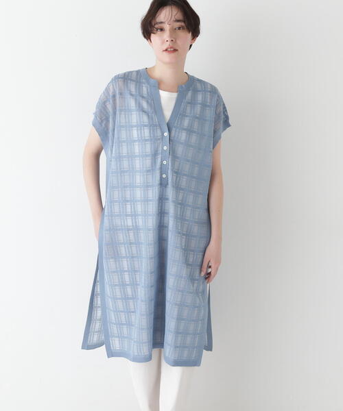 human woman(ヒューマンウーマン)の「◆【ウォッシャブル】【WEB・一部店舗限定】シアーチェックニットワンピース(ワンピース・レディース・ブラック/ブルー・MEDIUM)」の5枚目の写真