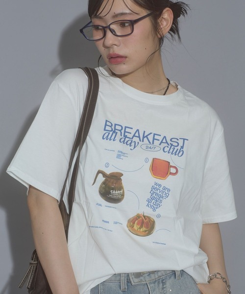 Nu(ニュー)の「【Nu】BREAKFAST Tシャツ(Tシャツ/カットソー・レディース・オフホワイト/チャコールグレー・M)」の2枚目の写真