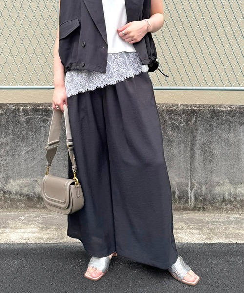 LHELBIE（レルビエ）の「リネンライクワイドパンツ（その他パンツ・レディース・グリーン/ブラック/ライトベージュ/グレイッシュベージュ・M）」の2枚目の写真