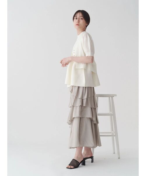 TONAL（トーナル）の「ハイネックペプラムニット（ニット/セーター・レディース・ブラック/ベビーピンク/オフホワイト/グレー・MEDIUM）」の6枚目の写真