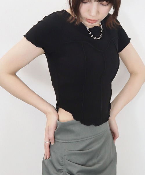 Reurie'(レウリィ)の「ビスチェメロウトップ/bustier mellow top 半袖 クロップド丈 シンプル カジュアル 韓国 Y2K ワンホン 大人カジュアル きれいめ(Tシャツ/カットソー・レディース・ブラック/グレー・FREE)」の2枚目の写真