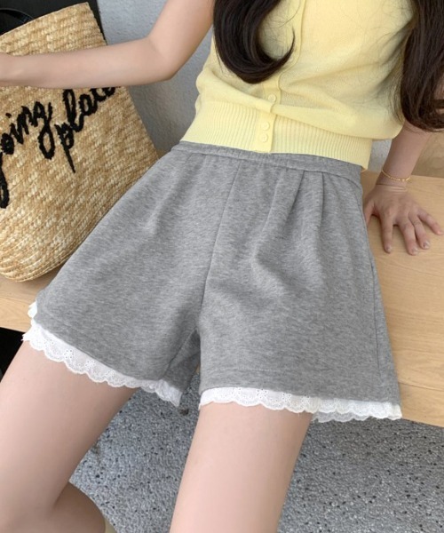 REMUR(レミュール)の「裾レーススウェットショートパンツ(スウェットパンツ・レディース・グレー/ライトグレー/ブラック・S/M/L)」の5枚目の写真