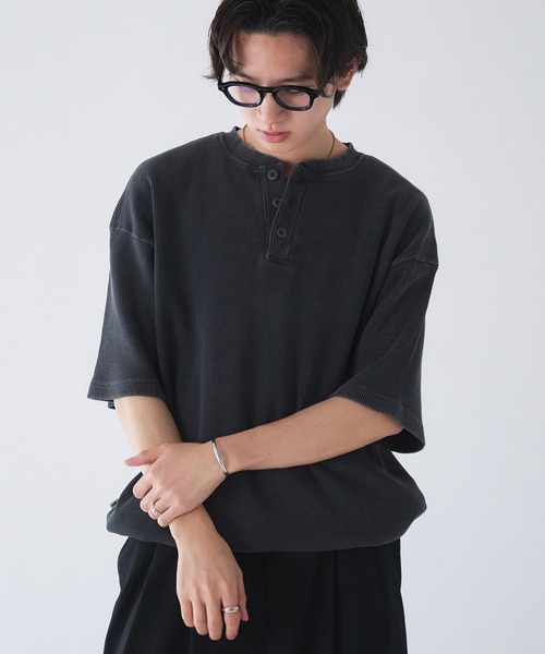 Adoon plain(アドーンプレーン)の「Henry Neck Snow-Washed Thermal T / ヘンリーネックスノー加工サーマルT(Tシャツ/カットソー・メンズ・ブラウン/ブラック/ネイビー・MEDIUM/LARGE)」の4枚目の写真