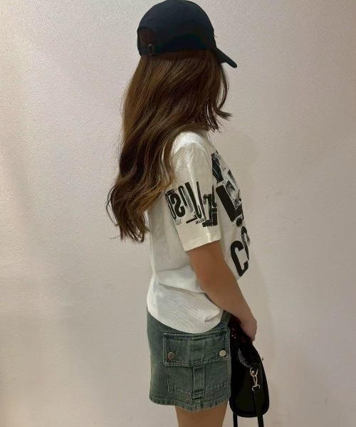LETee(レティー)の「ロゴデザインフード付きトップス♪(Tシャツ/カットソー・レディース・ブラック/ホワイト・FREE)」の11枚目の写真