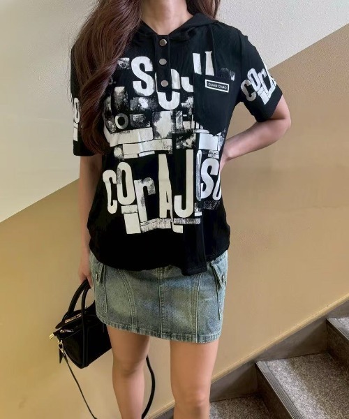 LETee(レティー)の「ロゴデザインフード付きトップス♪(Tシャツ/カットソー・レディース・ブラック/ホワイト・FREE)」の8枚目の写真