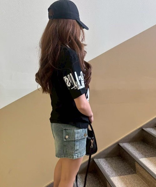 LETee(レティー)の「ロゴデザインフード付きトップス♪(Tシャツ/カットソー・レディース・ブラック/ホワイト・FREE)」の6枚目の写真