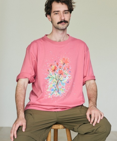 rehacer(レアセル)の「rehacer : Burst Flower Relax Fit T-shirt / バースト フラワー リラックス フィットTシャツ(Tシャツ/カットソー・メンズ・スミクロ/ベージュ/ピンク・SMALL/MEDIUM/LARGE/X-LARGE)」の18枚目の写真