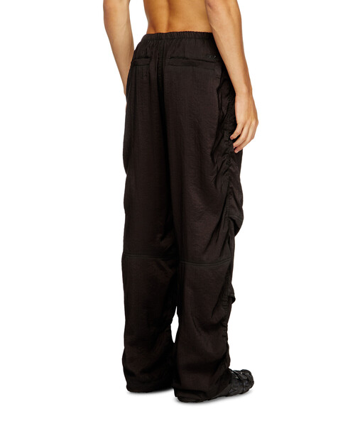 DIESEL(ディーゼル)の「メンズ パンツ P-DAILY(その他パンツ・メンズ・ブラック/ライトブラウン・44/46/48/50/52/54)」の3枚目の写真