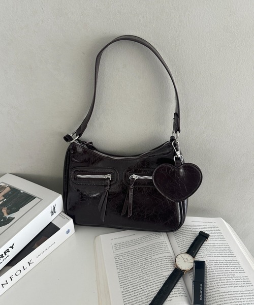 新品♡シルバー♡編み込み レザーハンドバッグ♡ Mal.♡チャーム付き ショルダーバッグ バッグ 「NiiNa」「高品質牛革」2way編み込み