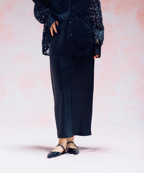 LEPSIM(レプシィム)の「ストレッチサテンスカート 497324(スカート・レディース・チャコールグレー/ブラック/ブラウン/アイボリー/カーキ・FREE/TALL)」の16枚目の写真