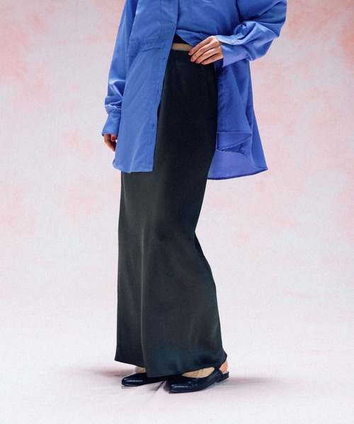 LEPSIM(レプシィム)の「ストレッチサテンスカート 497324(スカート・レディース・チャコールグレー/ブラック/ブラウン/アイボリー/カーキ・FREE/TALL)」の22枚目の写真