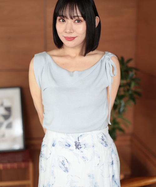 Ruwan yu(ルワンユー)の「肩リボンアシンメトリーニットトップス【大きいサイズ対応】(ニット/セーター・レディース・グレー・L/4L/3L/LL)」の5枚目の写真