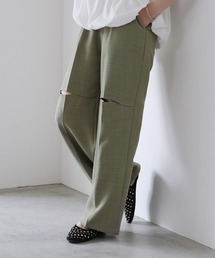 Yeoun（ヨウン）の「膝スリットスラックスパンツ（スラックス）」