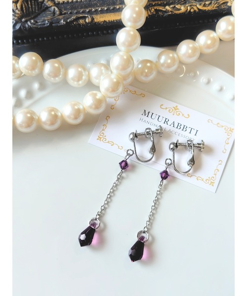 tone（トーン）の「【MUURABBTI】カット雫とチェーンのイヤリング(MA)（イヤリング・レディース・ブラック/エメラルドブルー/アクア/ブルー系/イエロー系/ピンク/レッド/ブルー系2/パープル系・FREE）」の7枚目の写真