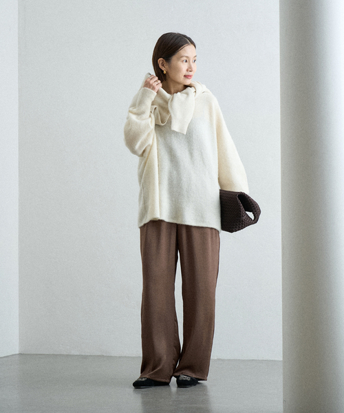 IENA(イエナ)の「《WEB限定/追加》サテンリラックスパンツ(その他パンツ・レディース・アイボリー/ブラック/ネイビー/ブラウン・36/34/38)」の8枚目の写真