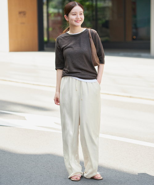 IENA(イエナ)の「《WEB限定/追加》サテンリラックスパンツ(その他パンツ・レディース・アイボリー/ブラック/ネイビー/ブラウン・36/34/38)」の22枚目の写真