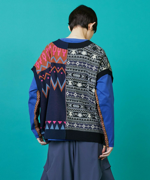 FRAPBOIS（フラボア）の「ノルディーネイティブ ベスト（ベスト・レディース・ブラック/ベージュ・1/2）」の4枚目の写真