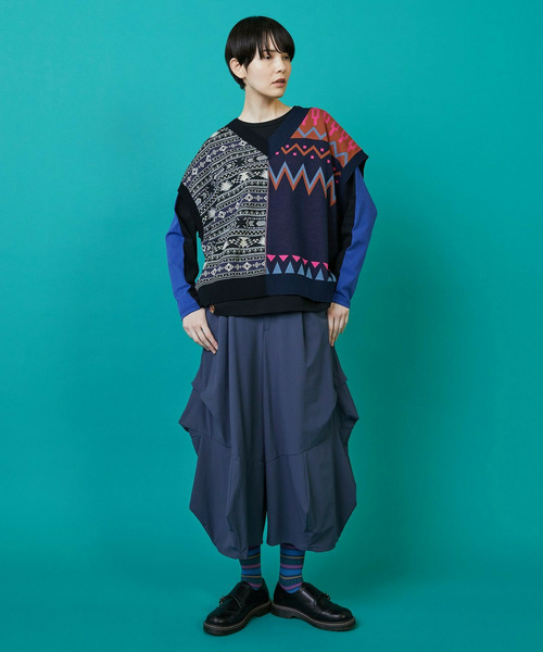 FRAPBOIS（フラボア）の「ノルディーネイティブ ベスト（ベスト・レディース・ブラック/ベージュ・1/2）」の11枚目の写真