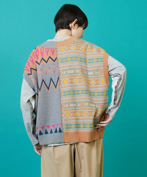 FRAPBOIS（フラボア）の「ノルディーネイティブ ベスト（ベスト・レディース・ブラック/ベージュ・1/2）」の13枚目の写真