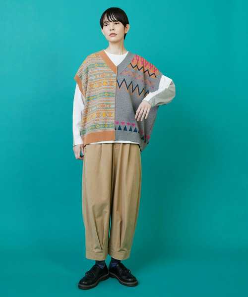 FRAPBOIS（フラボア）の「ノルディーネイティブ ベスト（ベスト・レディース・ブラック/ベージュ・1/2）」の16枚目の写真