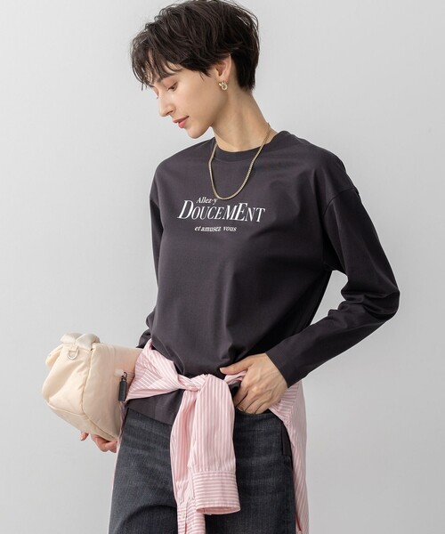 23区 L(ニジュウサンクオオキイサイズ)の「【洗える】ロゴプリント コットン Tシャツ(Tシャツ/カットソー・レディース・ホワイト系/ライトオレンジ系/グレー系・44/46)」の1枚目の写真