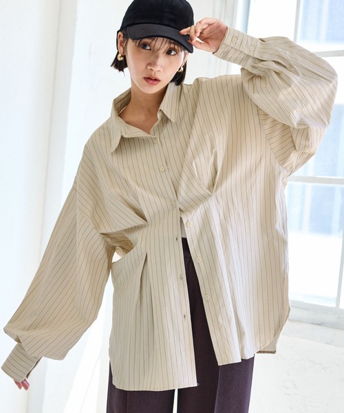 VIS（ビス）の「【WEB/一部店舗限定】ウエストタックオーバーサイズシャツ（シャツ/ブラウス・レディース・ベージュ系その他/サックスブルー/オフホワイト・FREE）」の3枚目の写真