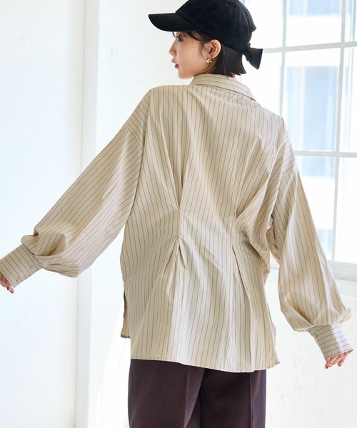 VIS（ビス）の「【WEB/一部店舗限定】ウエストタックオーバーサイズシャツ（シャツ/ブラウス・レディース・ベージュ系その他/サックスブルー/オフホワイト・FREE）」の12枚目の写真