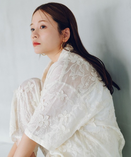 URBAN RESEARCH Sonny Label（アーバンリサーチサニーレーベル）の「NaokoTakayamaスパンコールシャツジャケット（その他アウター・レディース・オフホワイト・FREE）」の19枚目の写真