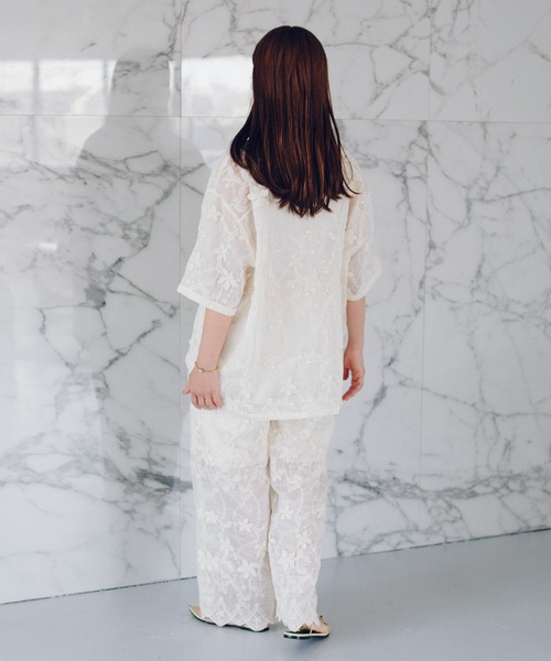 URBAN RESEARCH Sonny Label（アーバンリサーチサニーレーベル）の「NaokoTakayamaスパンコールシャツジャケット（その他アウター・レディース・オフホワイト・FREE）」の9枚目の写真