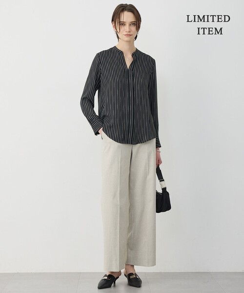ICB(アイシービー)の「BackSatinAmunzen キーネックブラウス(シャツ/ブラウス・レディース・ブラック系5/ブラック系3/サックスブルー系/ライトイエロー系5/ローズ系/アイボリー系/ベージュ系その他/ネイビー/ブラック系その他/スモーキーグリーン系・X-LARGE/LARGE)」の13枚目の写真