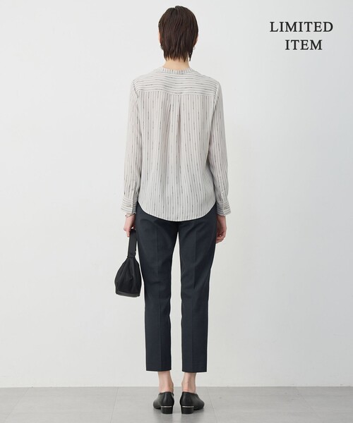 ICB(アイシービー)の「BackSatinAmunzen キーネックブラウス(シャツ/ブラウス・レディース・ブラック系5/ブラック系3/サックスブルー系/ライトイエロー系5/ローズ系/アイボリー系/ベージュ系その他/ネイビー/ブラック系その他/スモーキーグリーン系・X-LARGE/LARGE)」の18枚目の写真