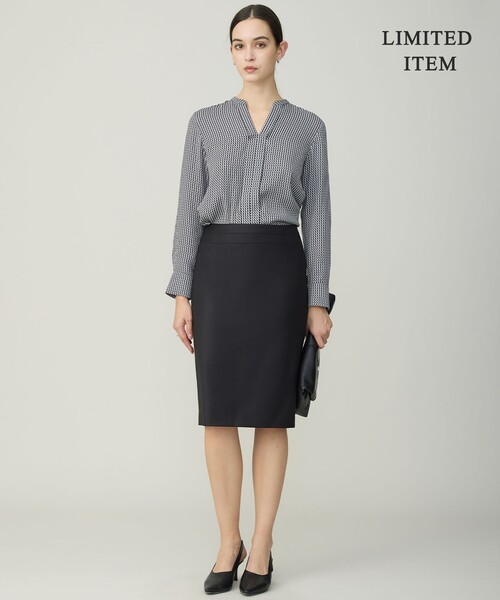 ICB(アイシービー)の「BackSatinAmunzen キーネックブラウス(シャツ/ブラウス・レディース・ブラック系5/ブラック系3/サックスブルー系/ライトイエロー系5/ローズ系/アイボリー系/ベージュ系その他/ネイビー/ブラック系その他/スモーキーグリーン系・X-LARGE/LARGE)」の20枚目の写真