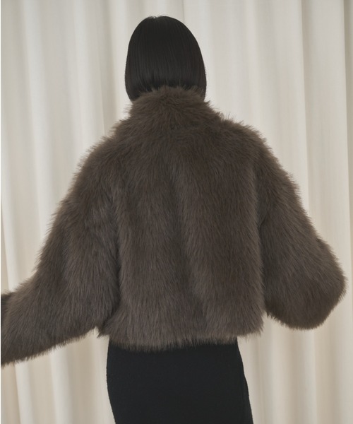 AIC.（エーアイシー）の「ボリュームファースタンドショートブルゾン