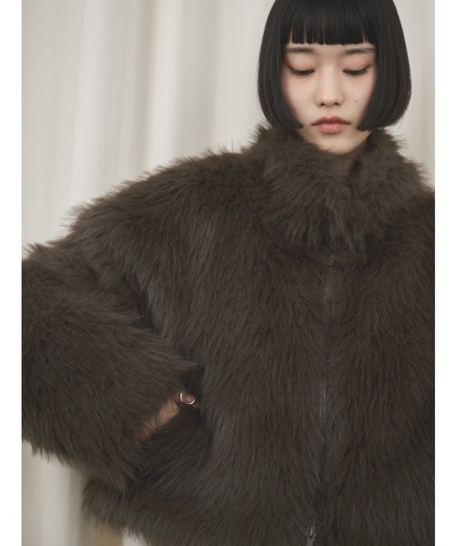 AIC.（エーアイシー）の「ボリュームファースタンドショートブルゾン