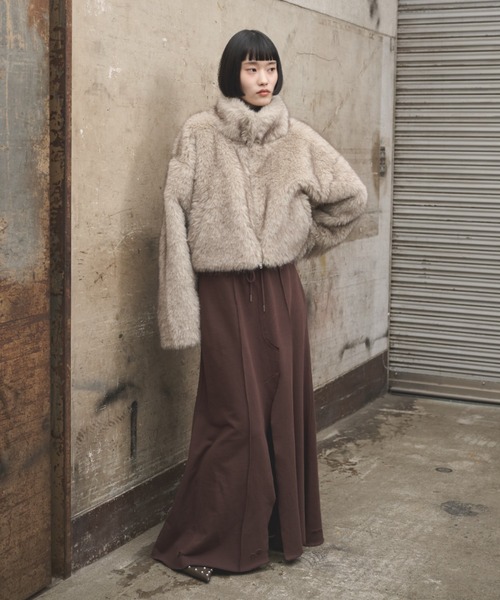 ボリュームファースタンドショートブルゾン（ブルゾン）｜AIC