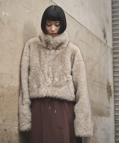 ボリュームファースタンドショートブルゾン（ブルゾン）｜AIC