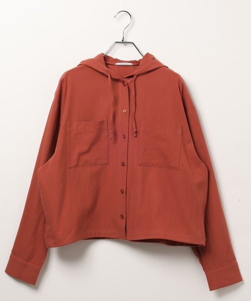 BAYFLOW（ベイフロー）の「[夏から秋口の羽織りに]シャツパーカー（シャツ/ブラウス・レディース・オフホワイト/チャコール/テラコッタ・FREE）」の6枚目の写真